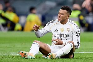 科贝记者：姆巴佩左手无名指骨折，不过对阵曼城可以出战